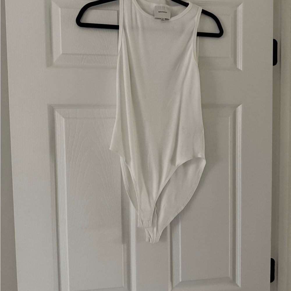 Reformation White Sleeveless Bodysuit Leni Knit - Picture 2 of 4